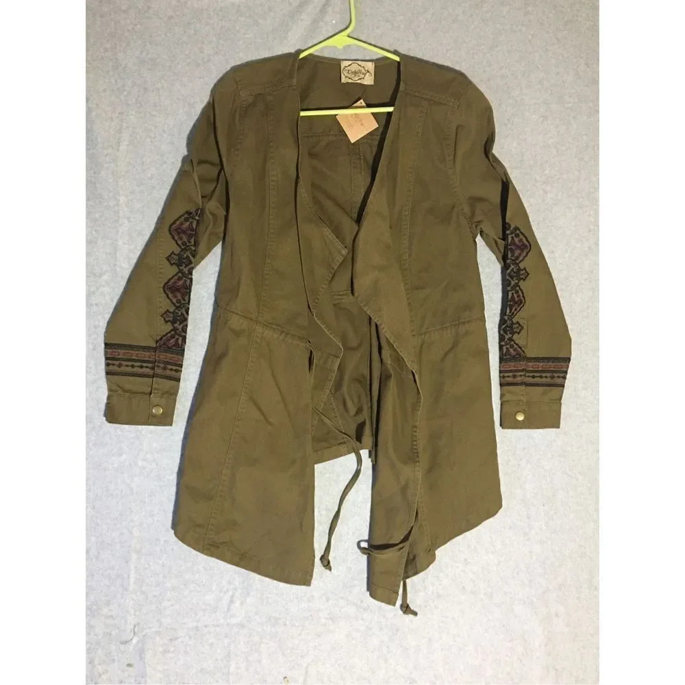 Womens NWT Deja Vu Jacket Size Medium Army Green Tie Front Embroidered Design